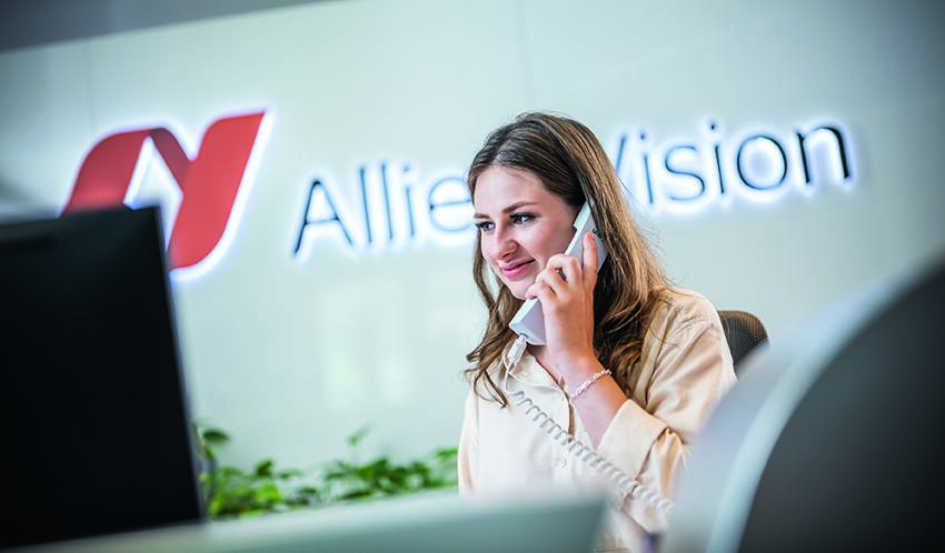 AVT Mitarbeiterin Telefon A1210981 4C